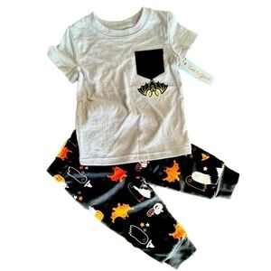 Cat & Jack Halloween 2 pc outfit with bats and ghosts